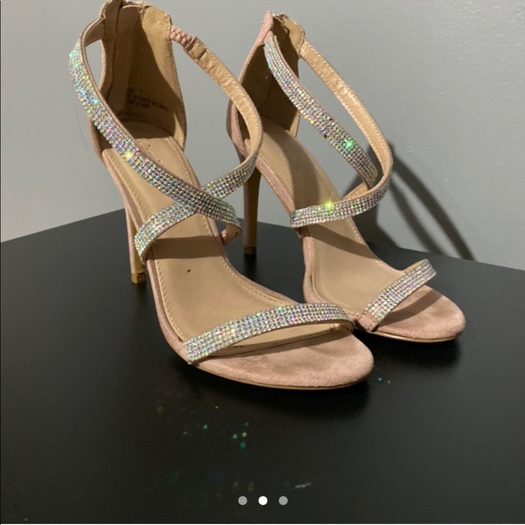 Pink suede heels - Picture 2 of 3